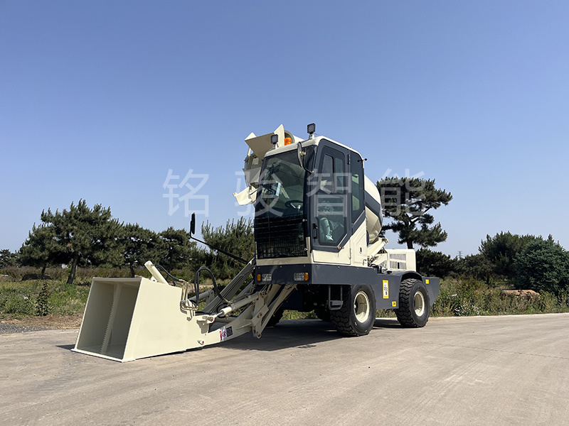 自上料攪拌車2500